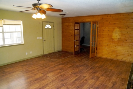 No Reserve Highway Home & Acreage Auction, Meeker, OK - image 28