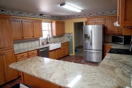 No Reserve Highway Home & Acreage Auction, Meeker, OK - image 26