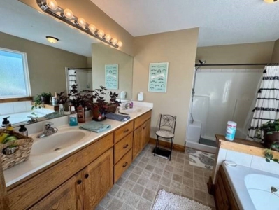 9+ Acres And Ranch Home For Sale Cameron Mo - image 9