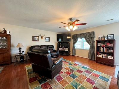 Home For Sale In Rural Retreat VA - image 4