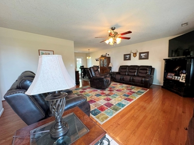Home For Sale In Rural Retreat VA - image 3