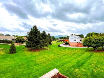 Home For Sale Near Golf Course In Wytheville VA - image 38