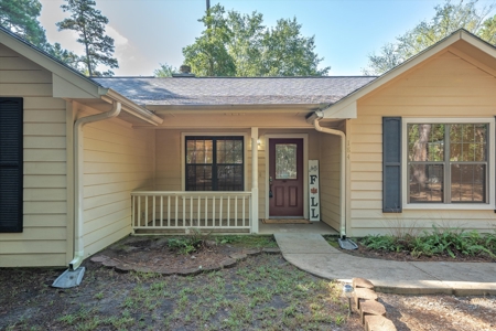 Move In Ready Holly Lake Ranch Home East Texas Wood County - image 4