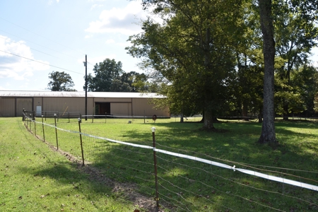 Turnkey TN Horse Stables & Boarding Operation, Living Qtrs. - image 18