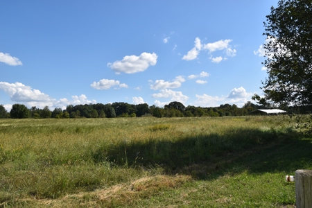 Turnkey TN Horse Stables & Boarding Operation, Living Qtrs. - image 15