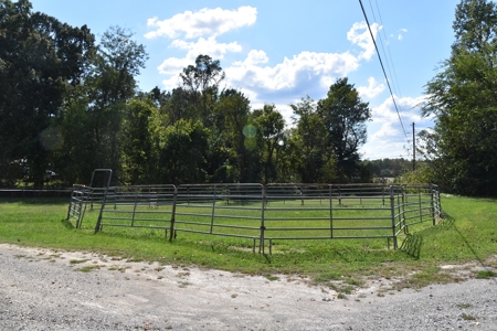 Turnkey TN Horse Stables & Boarding Operation, Living Qtrs. - image 8