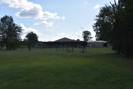 Turnkey TN Horse Stables & Boarding Operation, Living Qtrs. - image 13