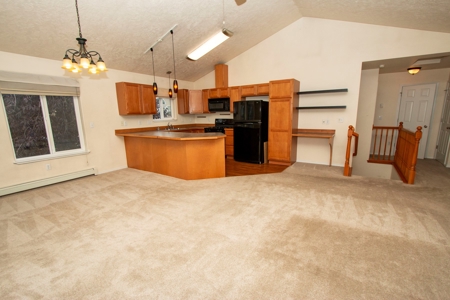 Townhome-Style Condo for Sale in Eagle River, Alaska - image 15