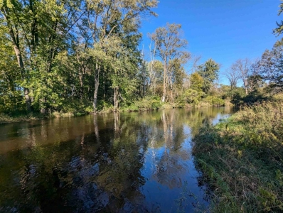 Riverfront Property For Sale in New London, WI - image 44