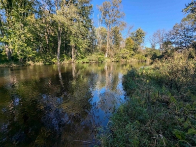 Riverfront Property For Sale in New London, WI - image 39