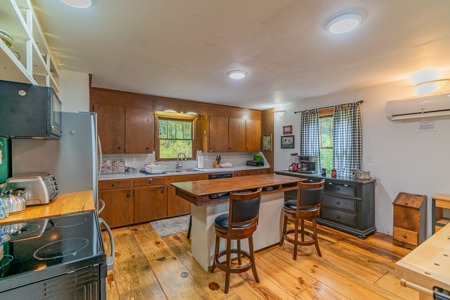 Restored 1930s Schoolhouse, Chesterfield  SC – Income-Poducing - image 24