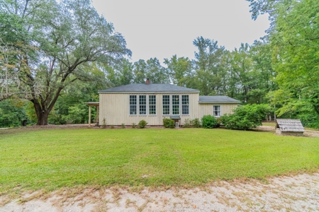 Restored 1930s Schoolhouse, Chesterfield  SC – Income-Poducing - image 1
