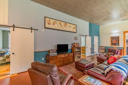 Restored 1930s Schoolhouse, Chesterfield  SC – Income-Poducing - image 18