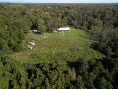 Stunning New Construction Barn-Style Home on 28 Acres - image 27