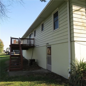 Charming 2-Bedroom Home in Stanberry, MO with Large Yard - image 4