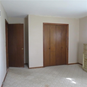 Charming 2-Bedroom Home in Stanberry, MO with Large Yard - image 11