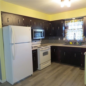 Charming 2-Bedroom Home in Stanberry, MO with Large Yard - image 5