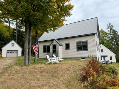 Chalet with Mountain Views - image 8