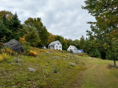 Chalet with Mountain Views - image 7