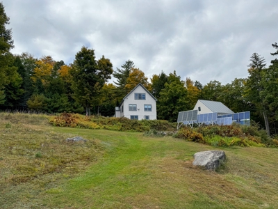 Chalet with Mountain Views - image 13