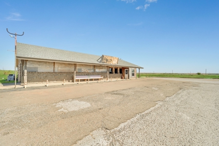 Commercial Property For Sale In Elk City, Oklahoma - image 2