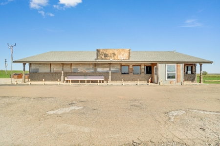 Commercial Property For Sale In Elk City, Oklahoma - image 1