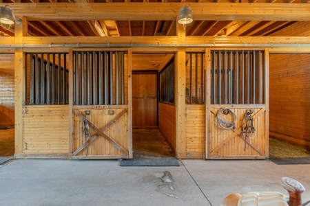 The Hayloft Ranch - Mountain Custom Log Home & Guest Houses - image 49