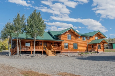 The Hayloft Ranch - Mountain Custom Log Home & Guest Houses - image 9