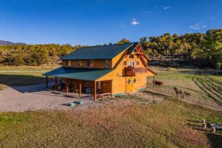 The Hayloft Ranch - Mountain Custom Log Home & Guest Houses - image 7