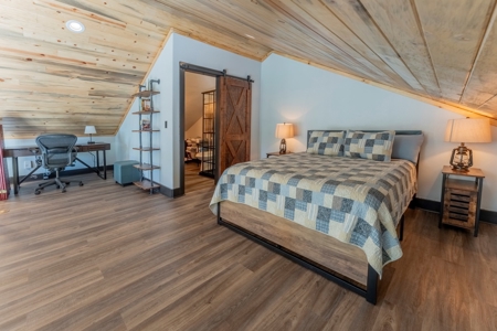 The Hayloft Ranch - Mountain Custom Log Home & Guest Houses - image 39