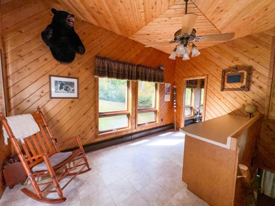 Contemporary Home on 10.5 acres with Pond - image 21