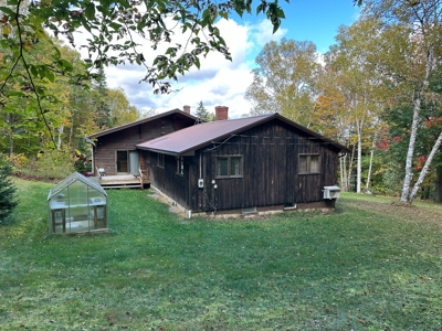 Contemporary Home on 10.5 acres with Pond - image 6