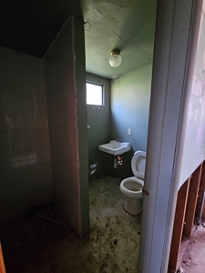 3-Bedroom Home with a Garage on a Corner Lot, Maysville, MO - image 17