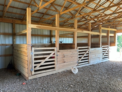 Amish Home & 2 Barns On 12.11 Acres - Casey County, Ky - image 22