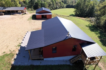 Amish Home & 2 Barns On 12.11 Acres - Casey County, Ky - image 9