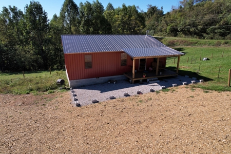 Amish Home & 2 Barns On 12.11 Acres - Casey County, Ky - image 8
