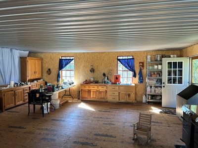 Amish Home & 2 Barns On 12.11 Acres - Casey County, Ky - image 29
