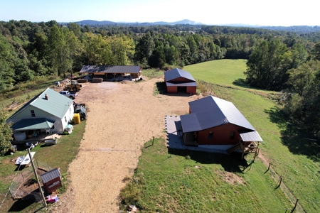 Amish Home & 2 Barns On 12.11 Acres - Casey County, Ky - image 2