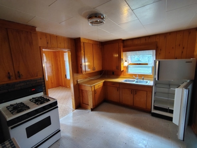Home with Acreage for Sale in Glidden, Wisconsin - image 23
