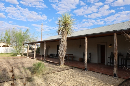 201 S Water Fort Stockton, Tx Airbnb For Sale - image 1