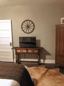201 S Water Fort Stockton, Tx Airbnb For Sale - image 13
