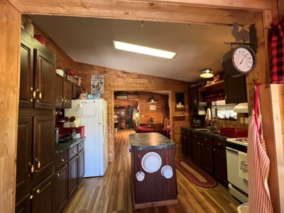 Country Retreat For Sale in Arkansas Ozarks - image 18