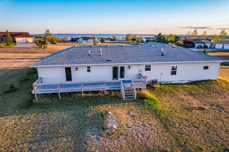 Home On 1.1 Acre With Views Of Fort Peck Lake - image 3