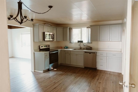 Colfax, Washington - Small Town Home With Large Yard! - image 6
