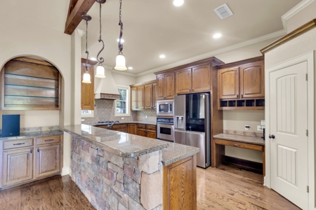 South Tyler Luxury Home for Sale in Jack Three Lakes Legacy - image 12