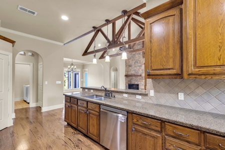 South Tyler Luxury Home for Sale in Jack Three Lakes Legacy - image 14