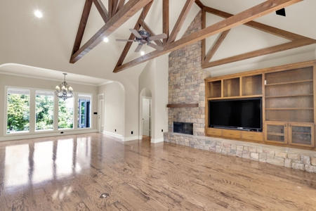 South Tyler Luxury Home for Sale in Jack Three Lakes Legacy - image 10