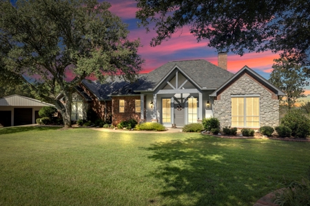 South Tyler Luxury Home for Sale in Jack Three Lakes Legacy - image 2
