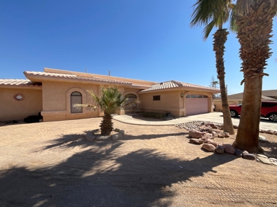 Western Arizona Home for Sale with Pool in Lake Havasu - image 1