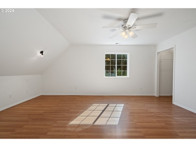 Beautiful Craftsman-Style Home in Yacolt WA - image 36